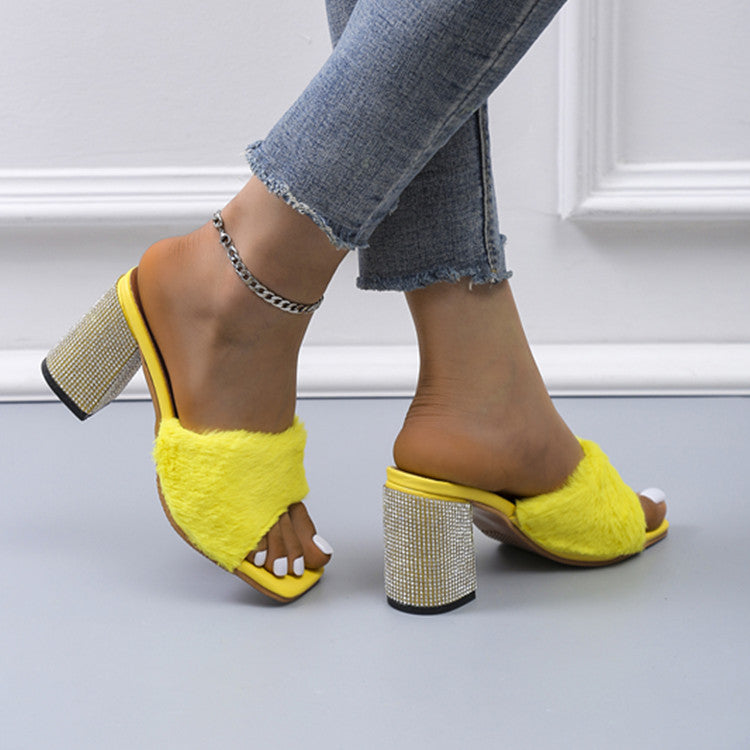 Sandali Ortopediche Aggraziate dal Look Moderno