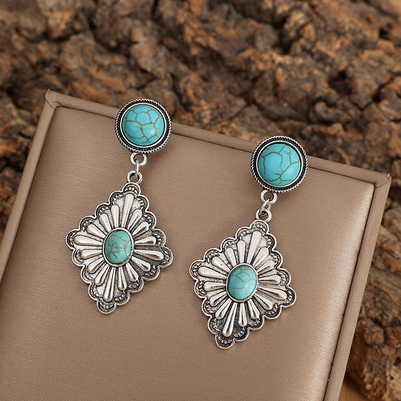 Argento Orecchino bellissimo con stile unico