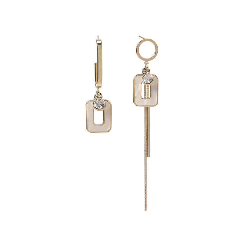 Orecchino romantico per momenti speciali