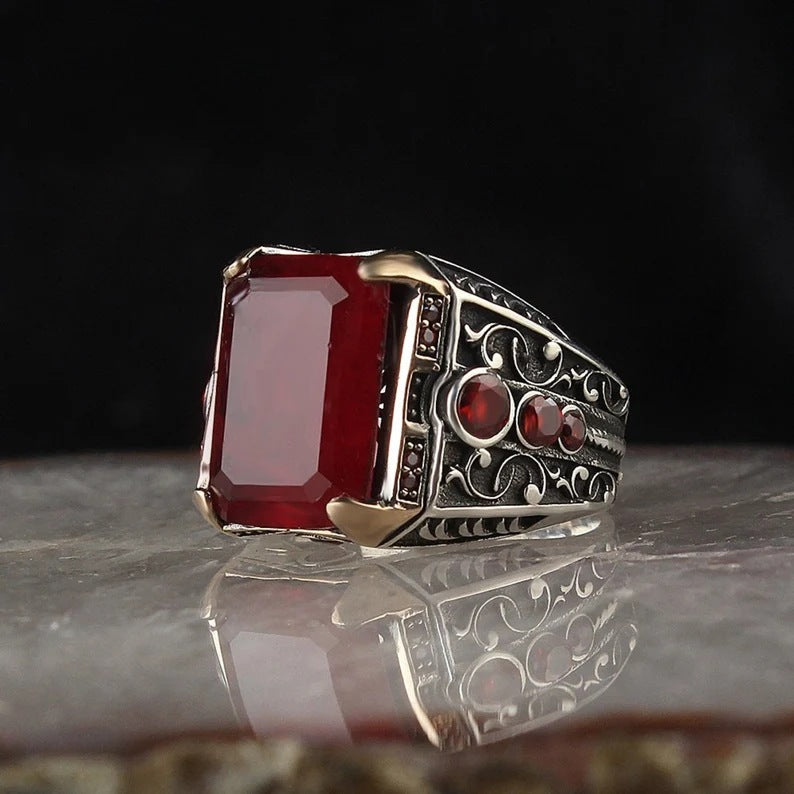 Anello elegante per ogni occasione