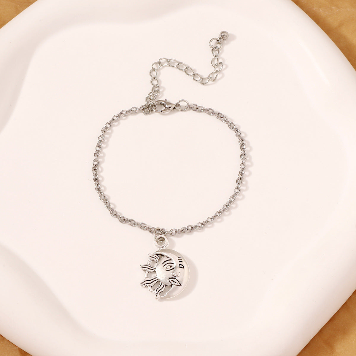 Orecchino classico dal fascino senza tempo