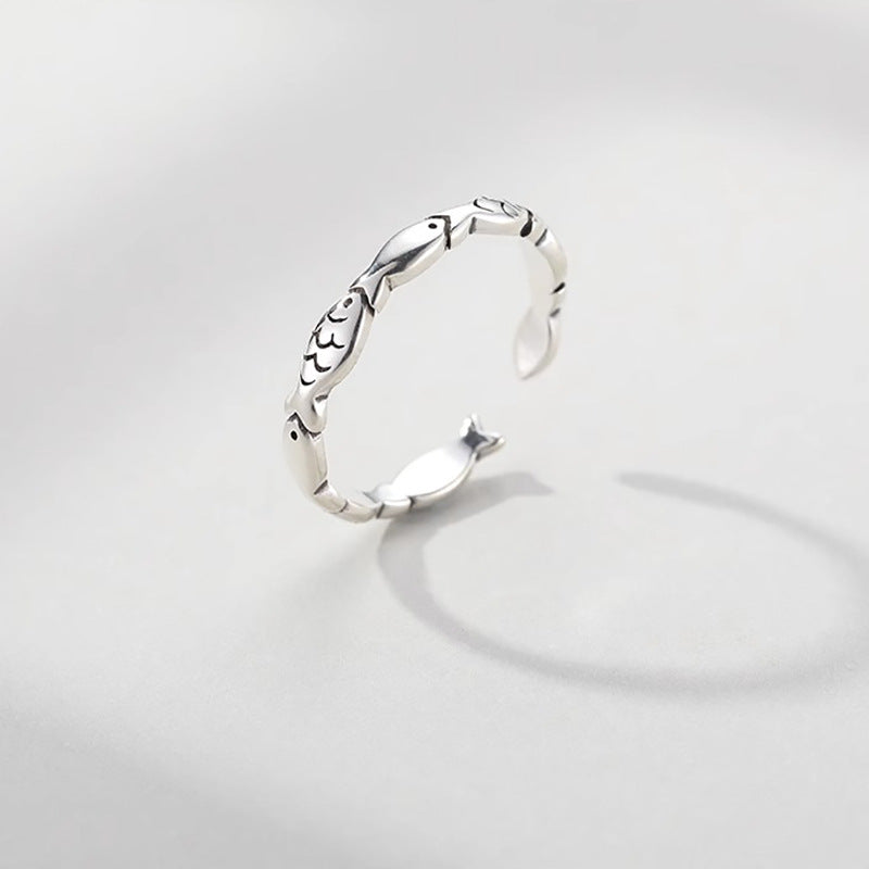 Anello bellissimo con stile unico