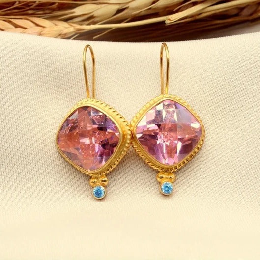 Orecchino artigianale delicato