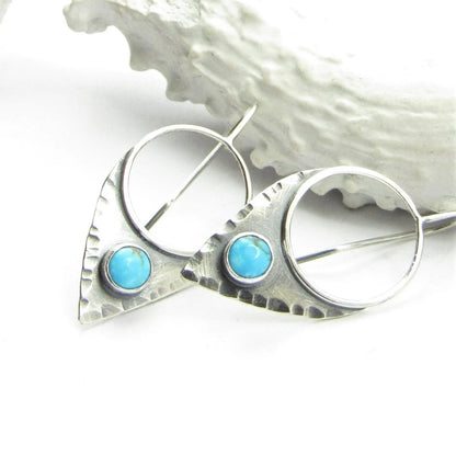 Orecchino classico dal fascino senza tempo