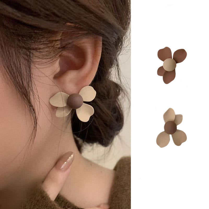 Orecchino affascinante per ogni occasione