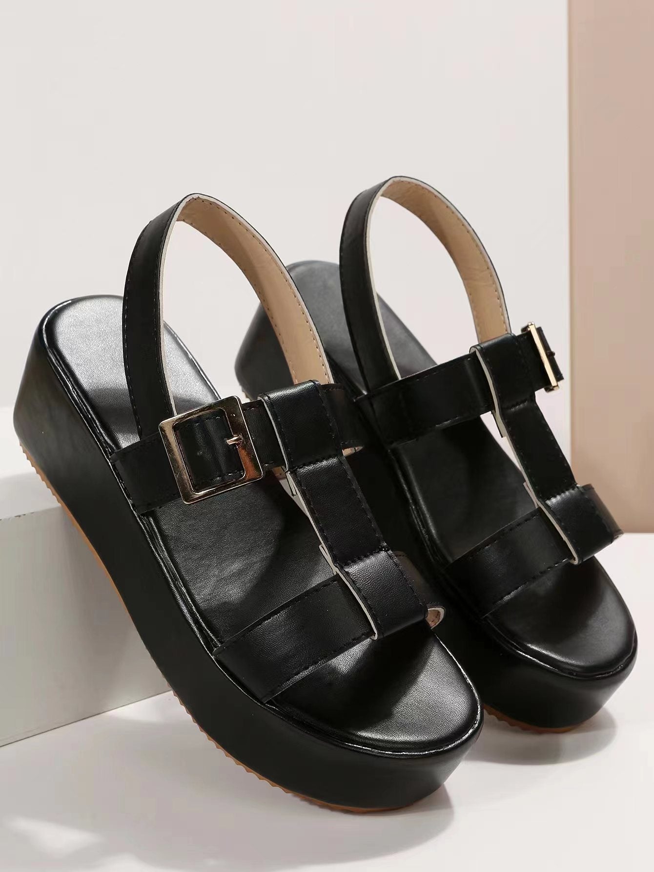 Sandali Ortopediche Chic dal Design Unico