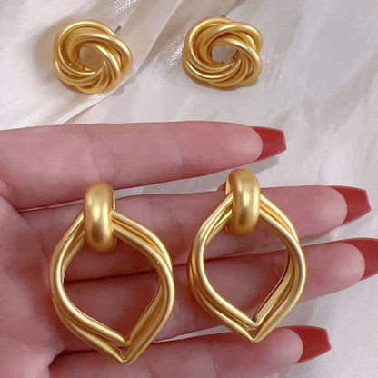 Orecchino elegante per ogni occasione