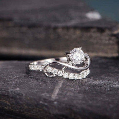 Anello classico dal fascino senza tempo