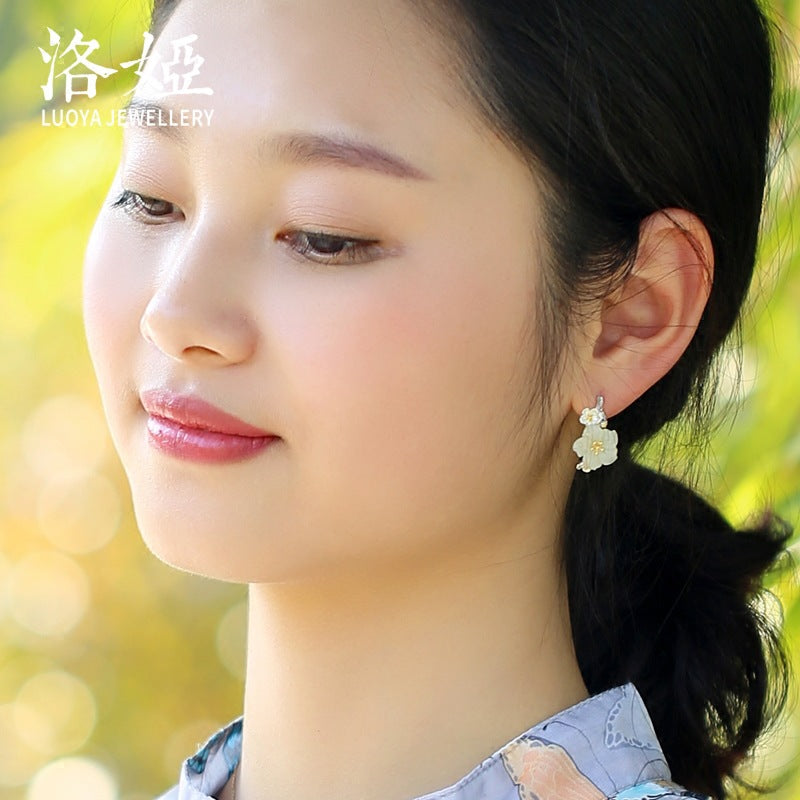 Argento Orecchino artigianale delicato