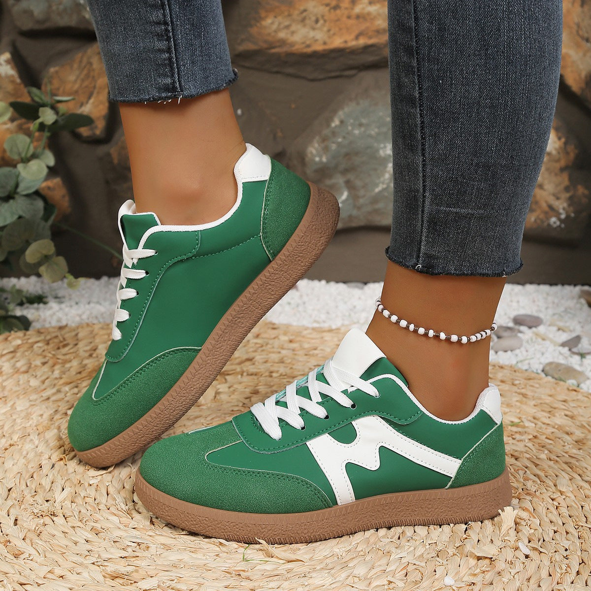 Scarpe Ortopediche Aggraziate dal Look Moderno