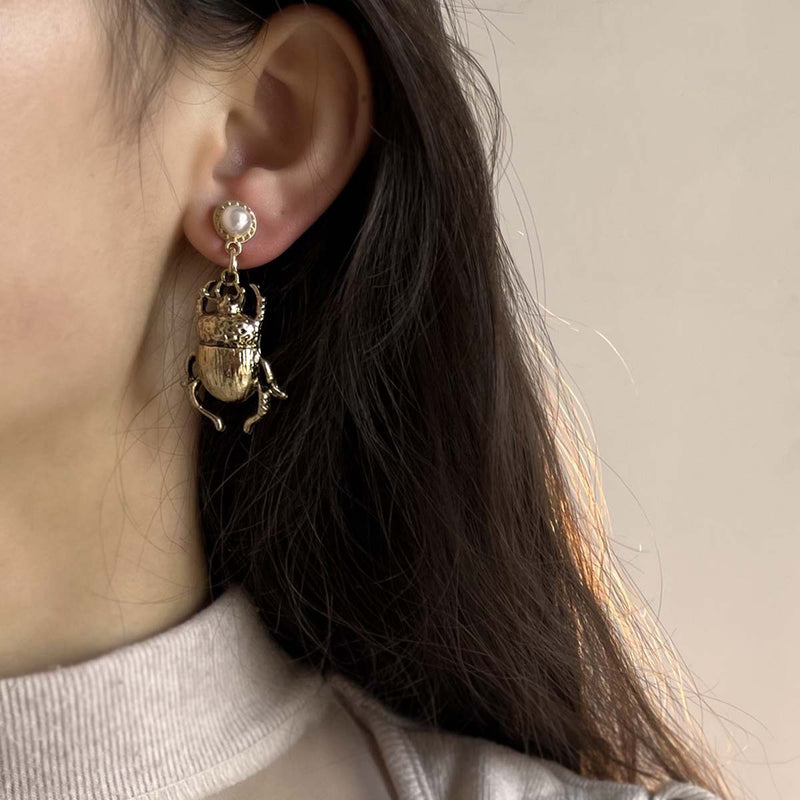 Perla Orecchino classico dal fascino senza tempo