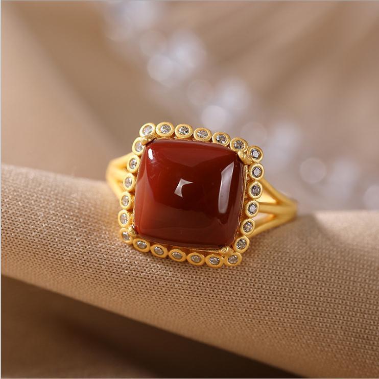 Oro Anello classico dal fascino senza tempo