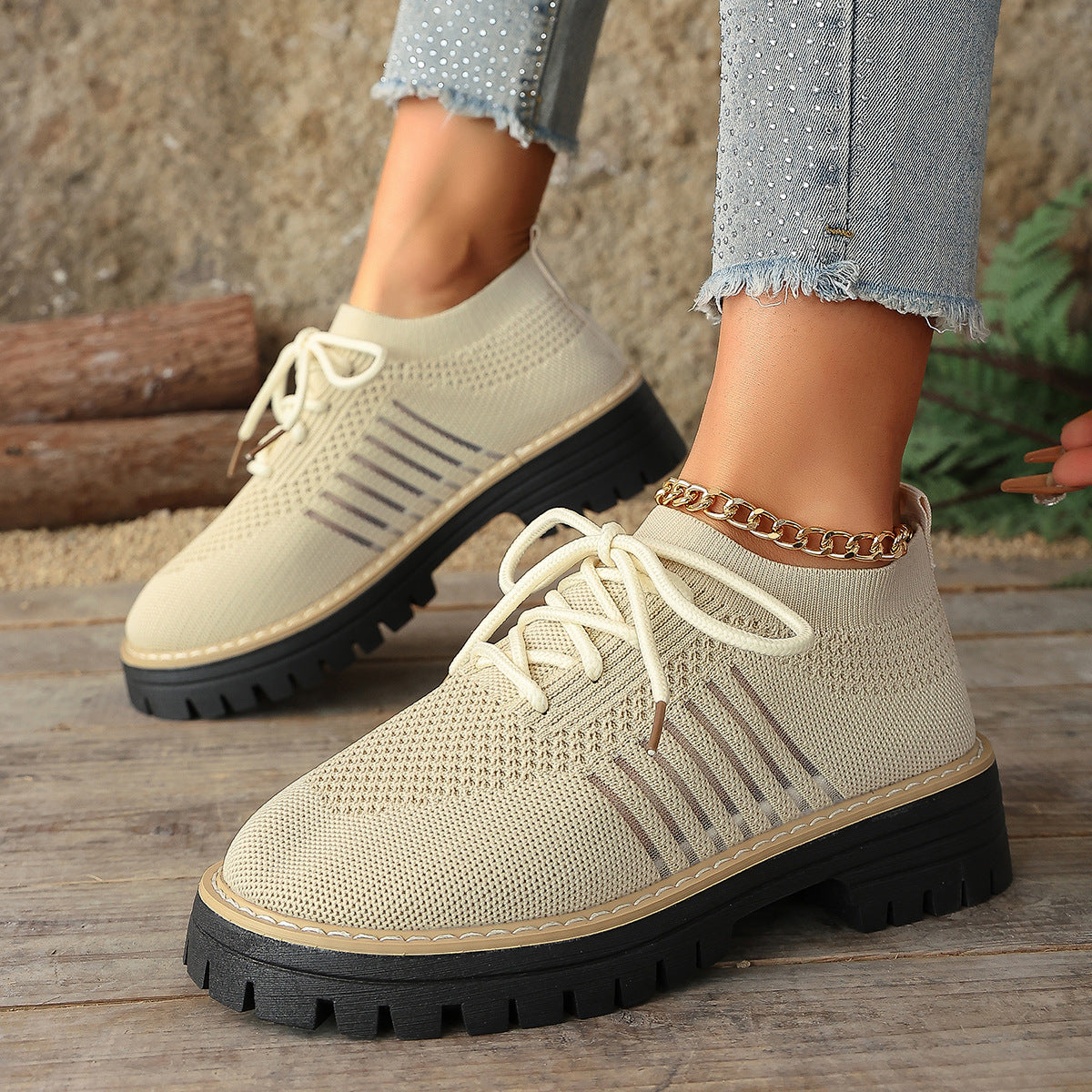 Scarpe Ortopediche Aggraziate dal Look Moderno