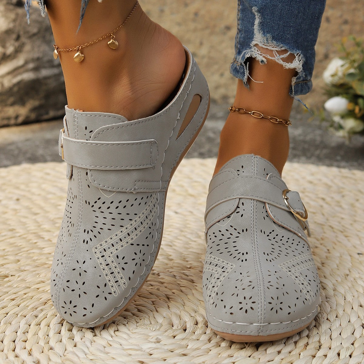 Sandali Ortopediche Aggraziate dal Look Moderno