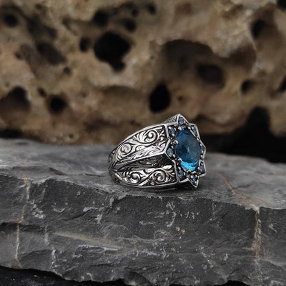 Anello bellissimo con stile unico