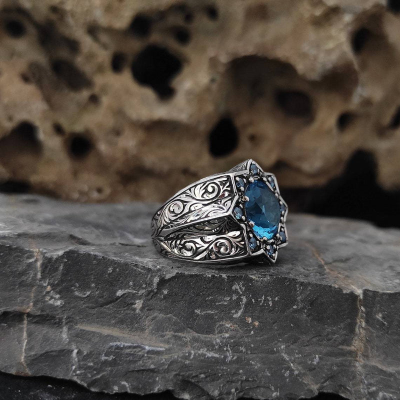 Anello bellissimo con stile unico