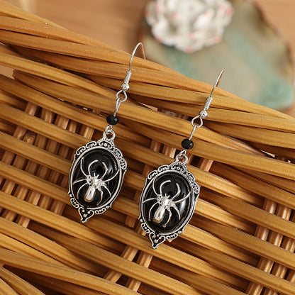 Orecchino artigianale delicato