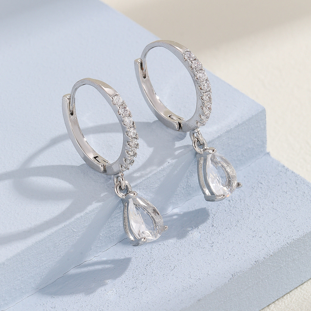 Orecchino bellissimo con stile unico