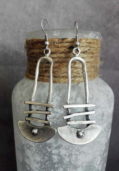 Orecchino artigianale delicato