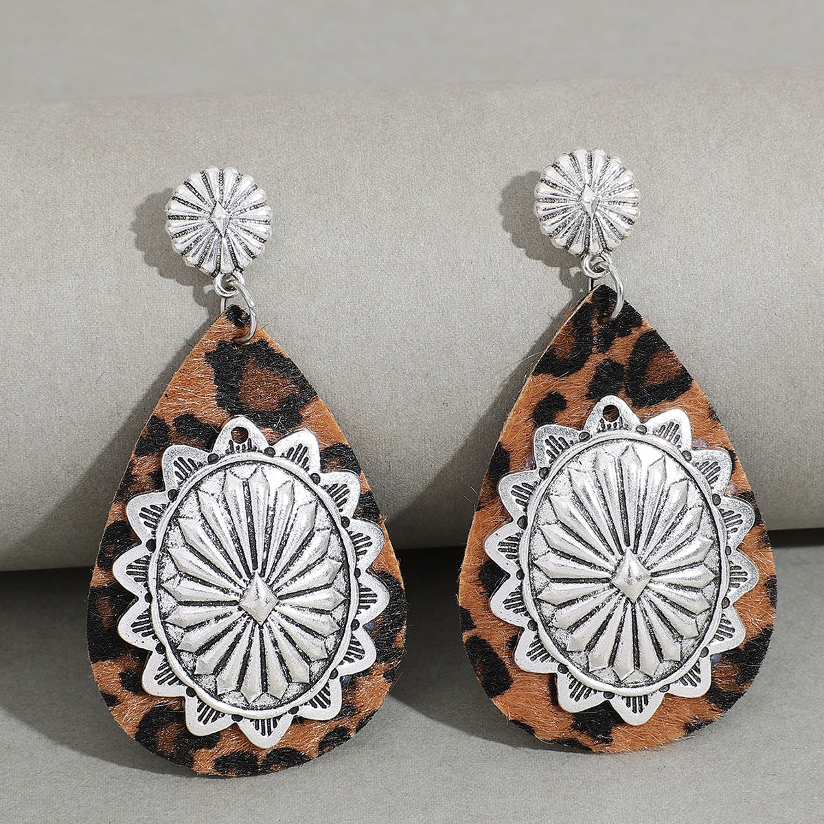 Orecchino bellissimo con stile unico