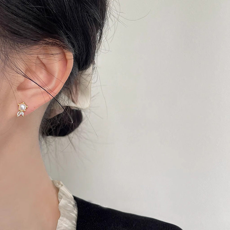 Perla Orecchino artigianale delicato