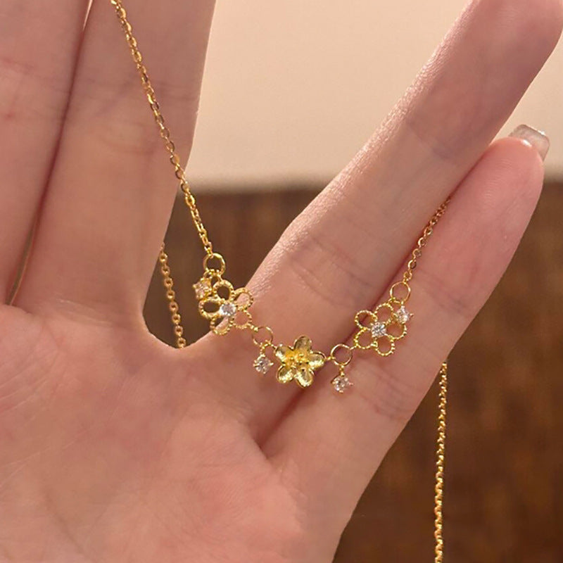 Gioiello artigianale delicato