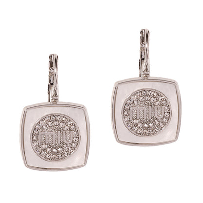 Orecchino affascinante per ogni occasione