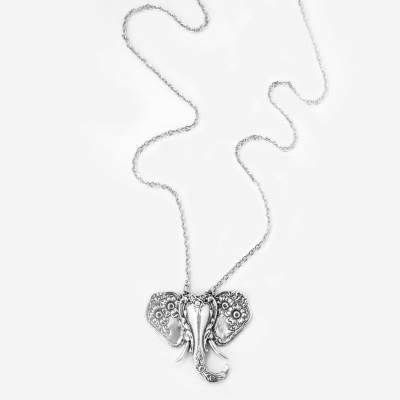 Collana bellissimo con stile unico