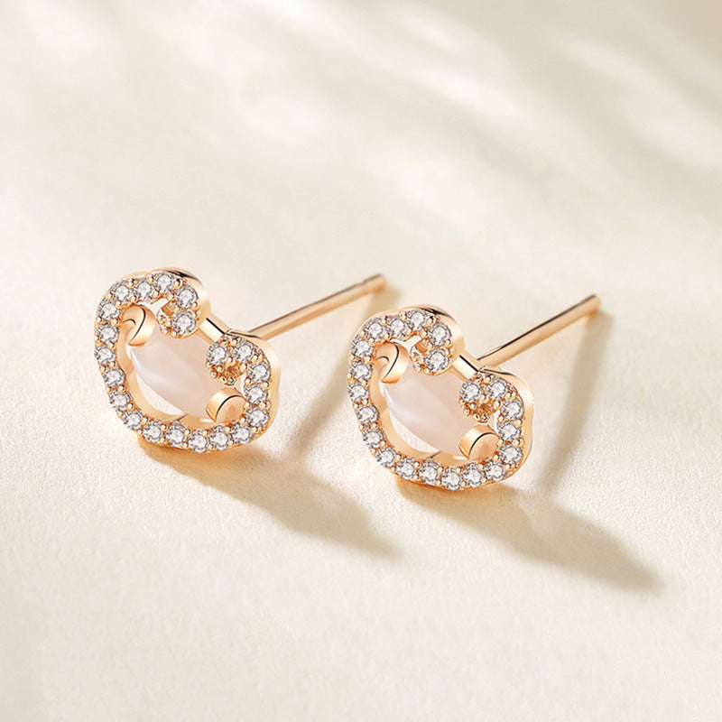 Orecchino affascinante per ogni occasione