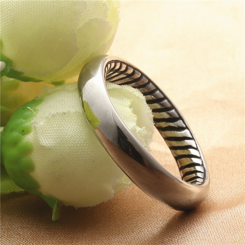 Anello artigianale delicato