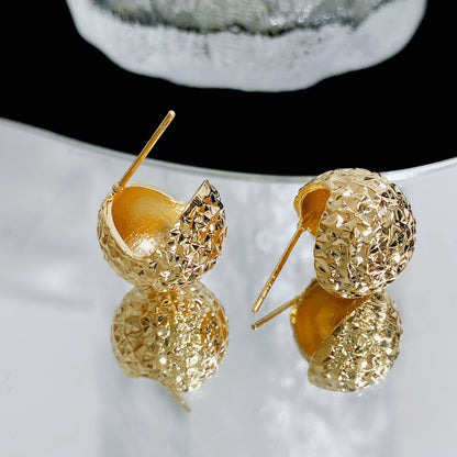 Orecchino romantico per momenti speciali