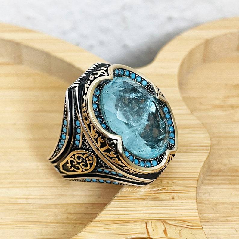 Anello bellissimo con stile unico