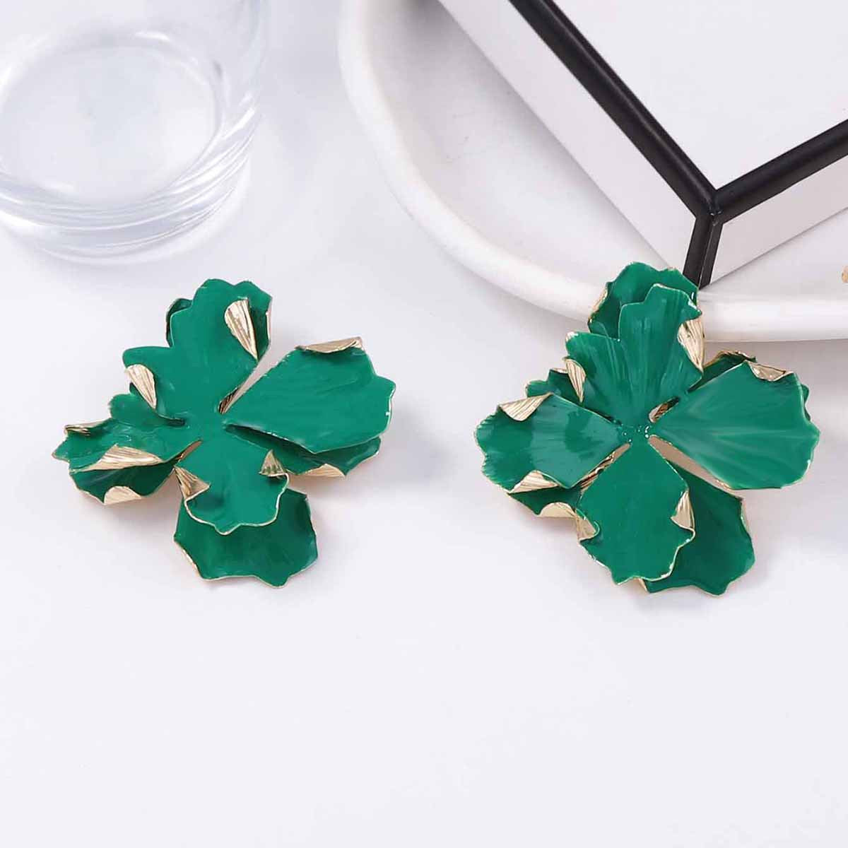 Orecchino bellissimo con stile unico