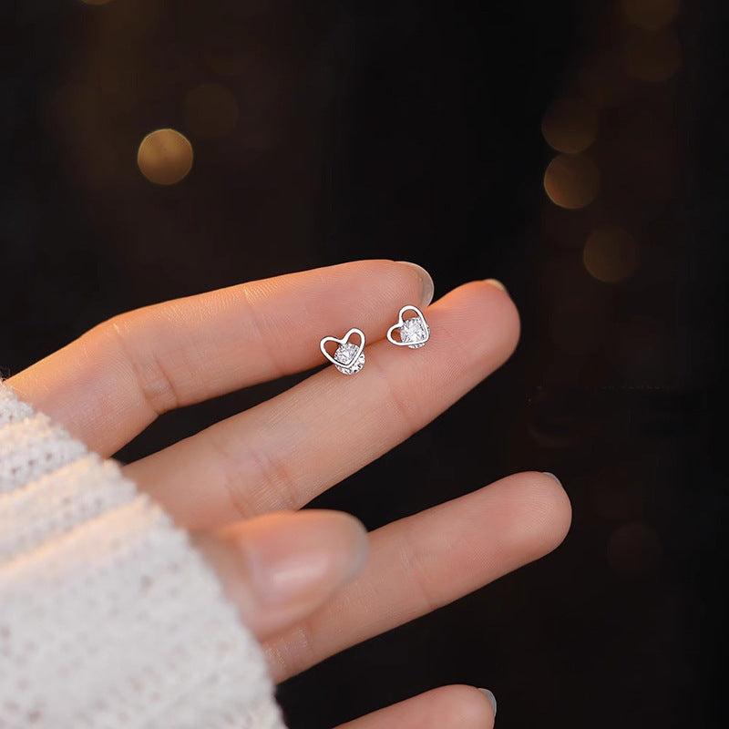 Orecchino romantico per momenti speciali