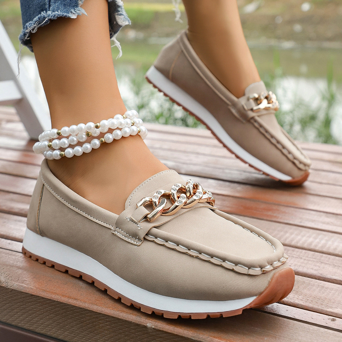 Scarpe Ortopediche Aggraziate dal Look Moderno
