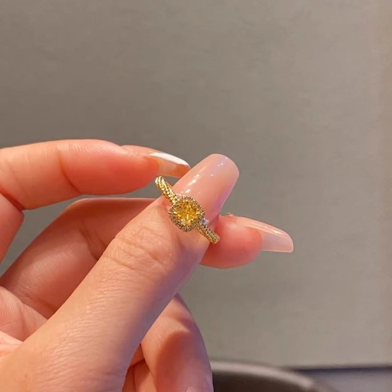 Anello elegante per ogni occasione