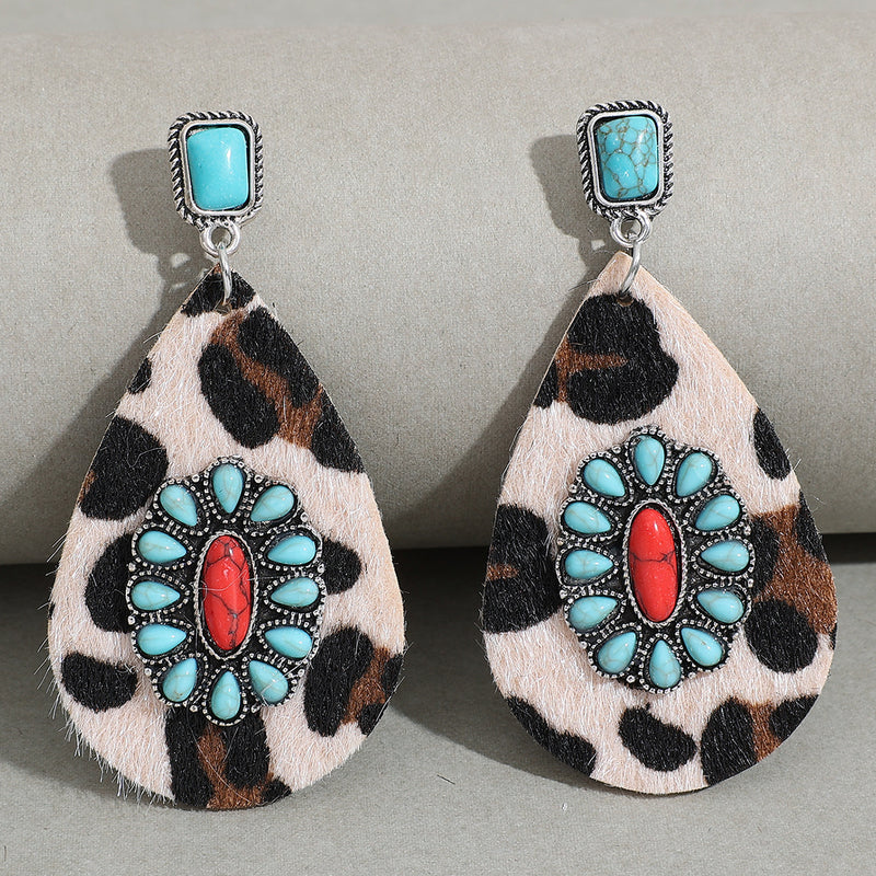 Orecchino artigianale delicato