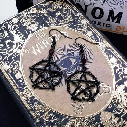 Orecchino artigianale delicato