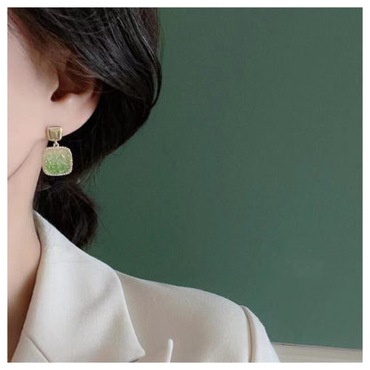 Orecchino elegante per ogni occasione