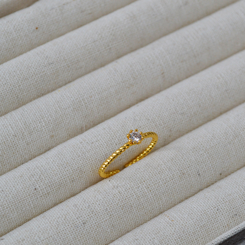 Oro Anello artigianale delicato