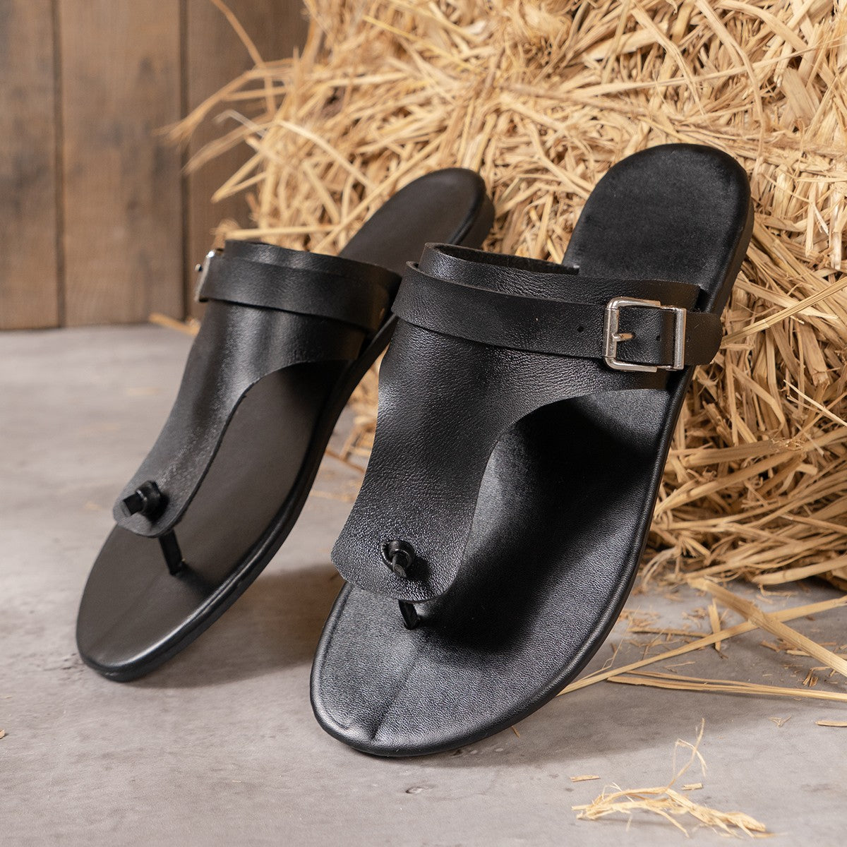 Sandali Ortopediche Aggraziate dal Look Moderno