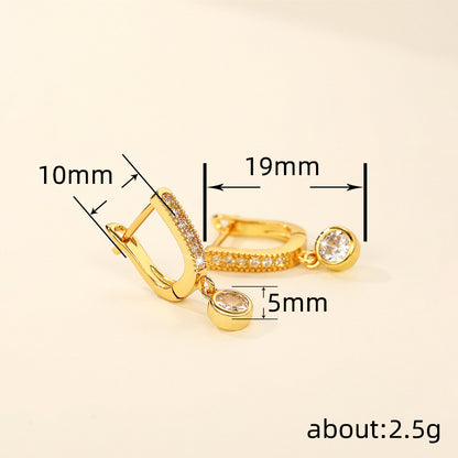 Oro Orecchino bellissimo con stile unico