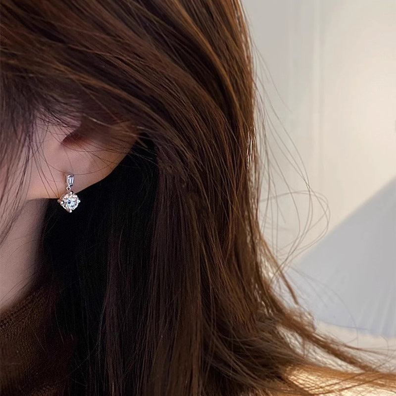 Orecchino romantico per momenti speciali