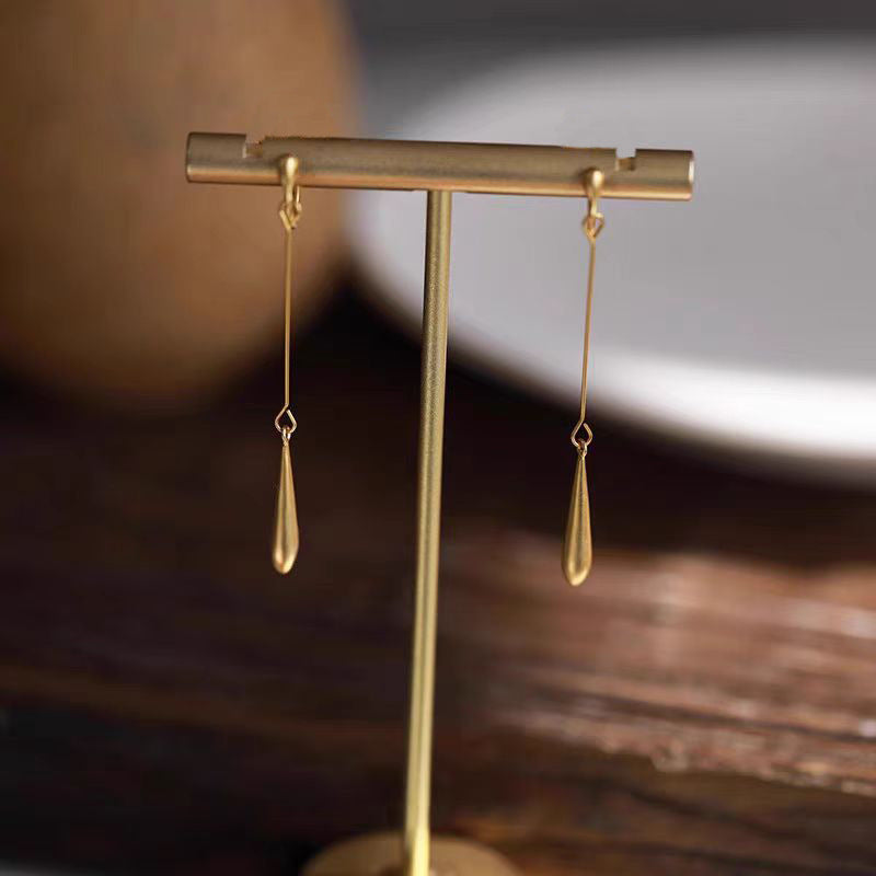 Orecchino classico dal fascino senza tempo