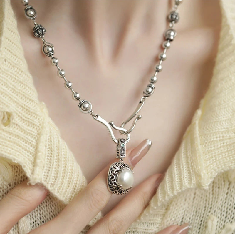 Gioiello artigianale delicato