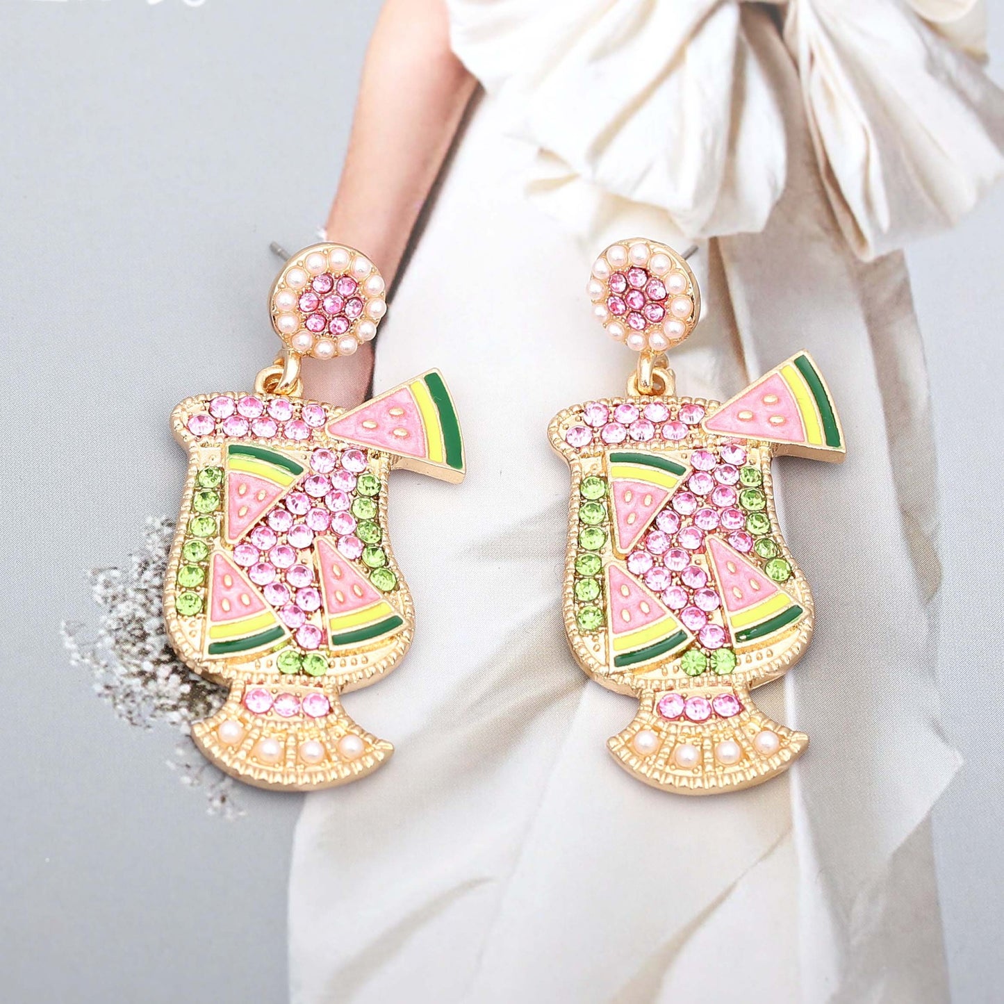 Orecchino artigianale delicato