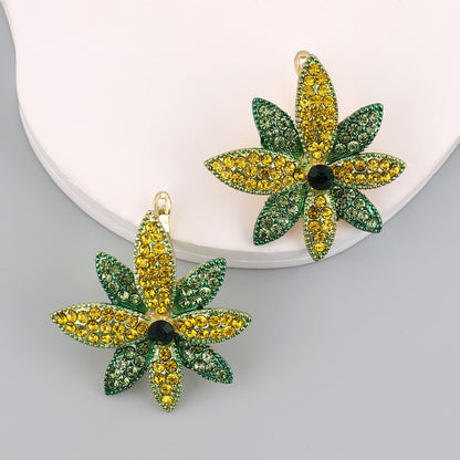 Orecchino bellissimo con stile unico