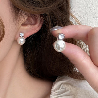 Perla Orecchino classico dal fascino senza tempo