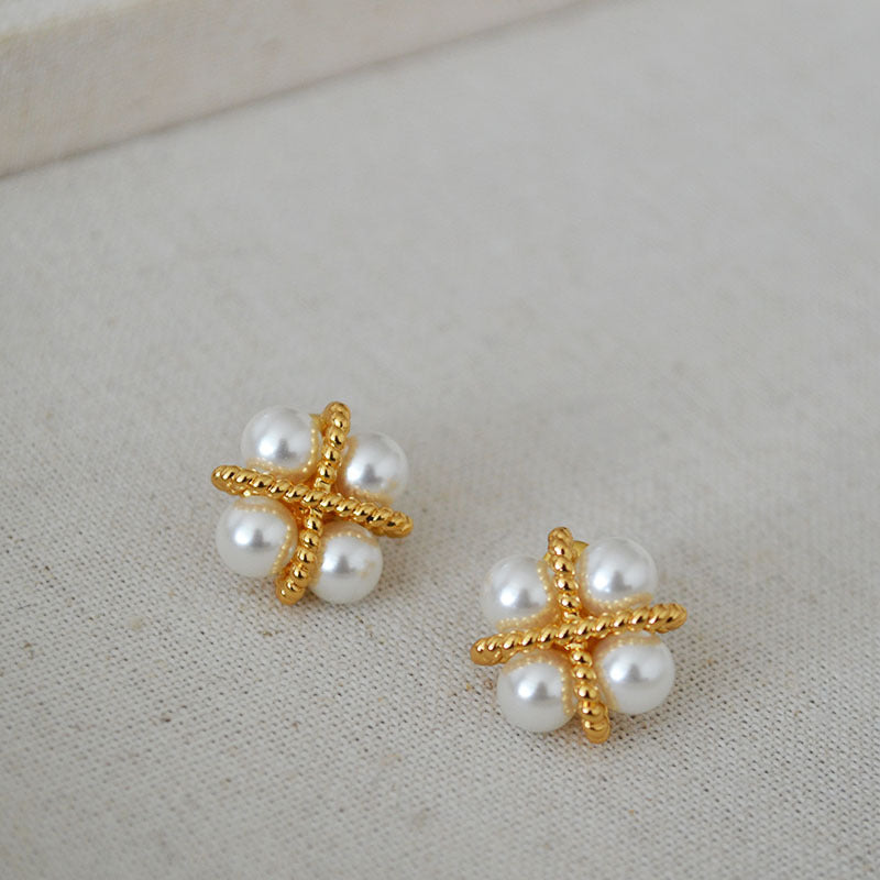 Oro Orecchino classico dal fascino senza tempo