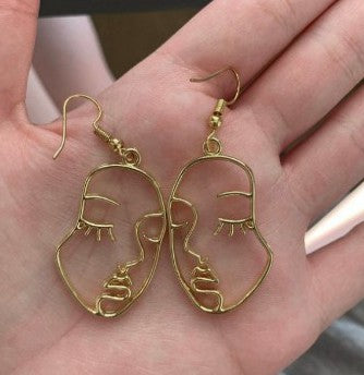 Orecchino stupendo per uso quotidiano